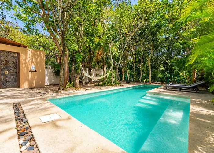 Three Dolphins 4br, Private Pool, Terrace, Family Fun Pousada