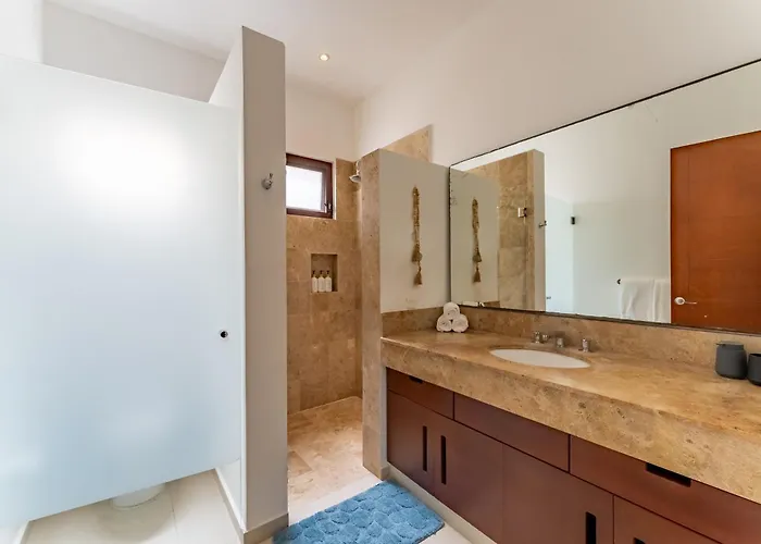 Three Dolphins 4br, Private Pool, Terrace, Family Fun