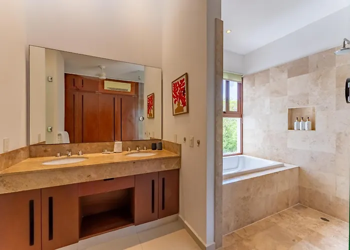 Pousada Three Dolphins 4br, Private Pool, Terrace, Family Fun Puerto Aventuras