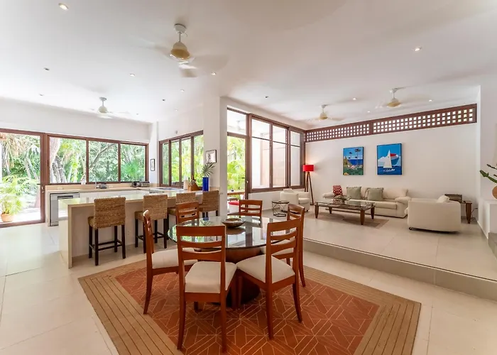 Pousada Three Dolphins 4br, Private Pool, Terrace, Family Fun *