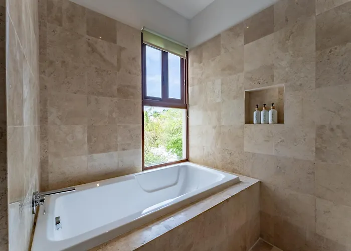 Three Dolphins 4br, Private Pool, Terrace, Family Fun Pousada *