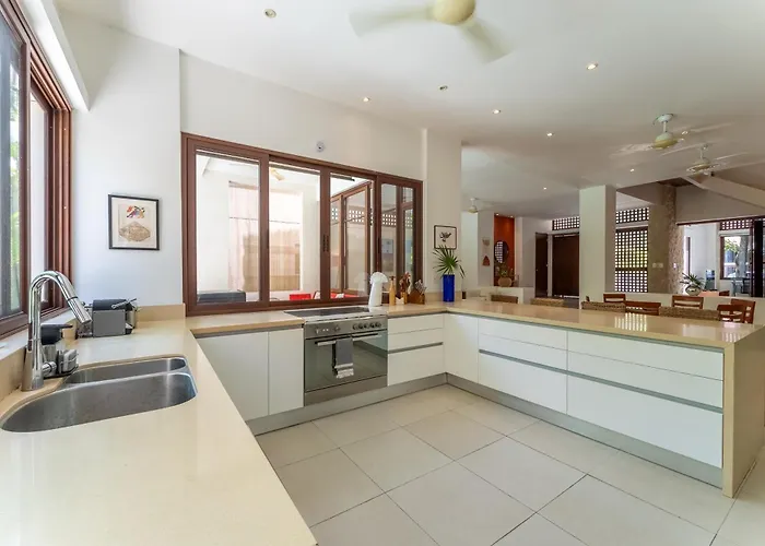 Three Dolphins 4br, Private Pool, Terrace, Family Fun Puerto Aventuras