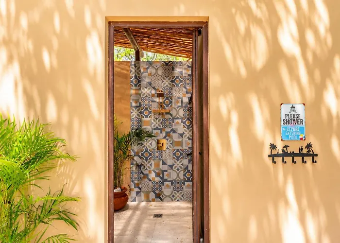 Three Dolphins 4br, Private Pool, Terrace, Family Fun *